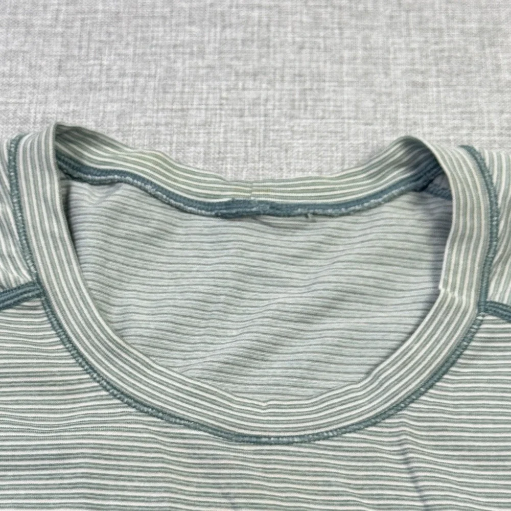 Lululemon Shirt Mens XL Green Striped Jersey Live In Practice Short Sleeve
